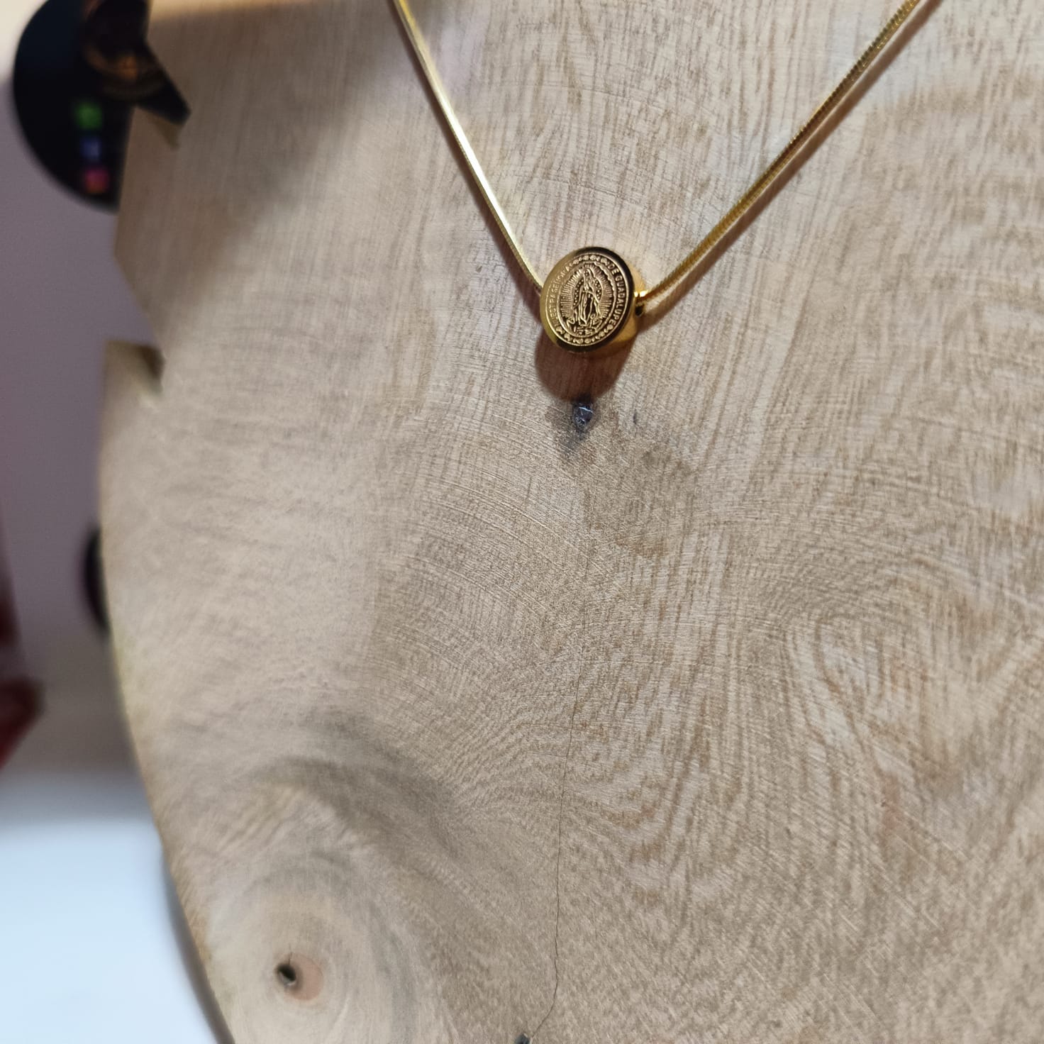 ✨ Collar "Fe Dorada" – Medalla de la Virgen de Guadalupe