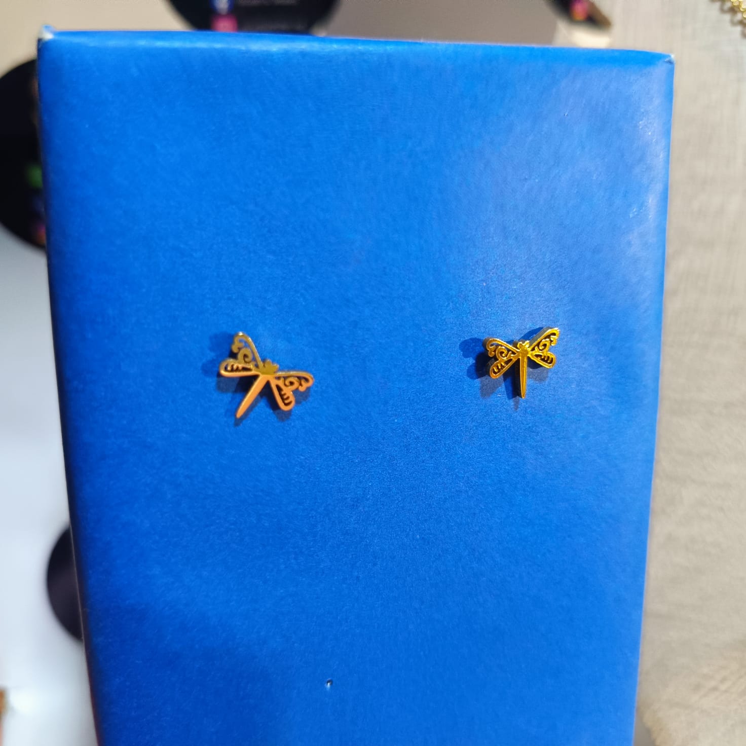🦋 Set "Alma Libre" – Collar y Aretes de Libélula ✨