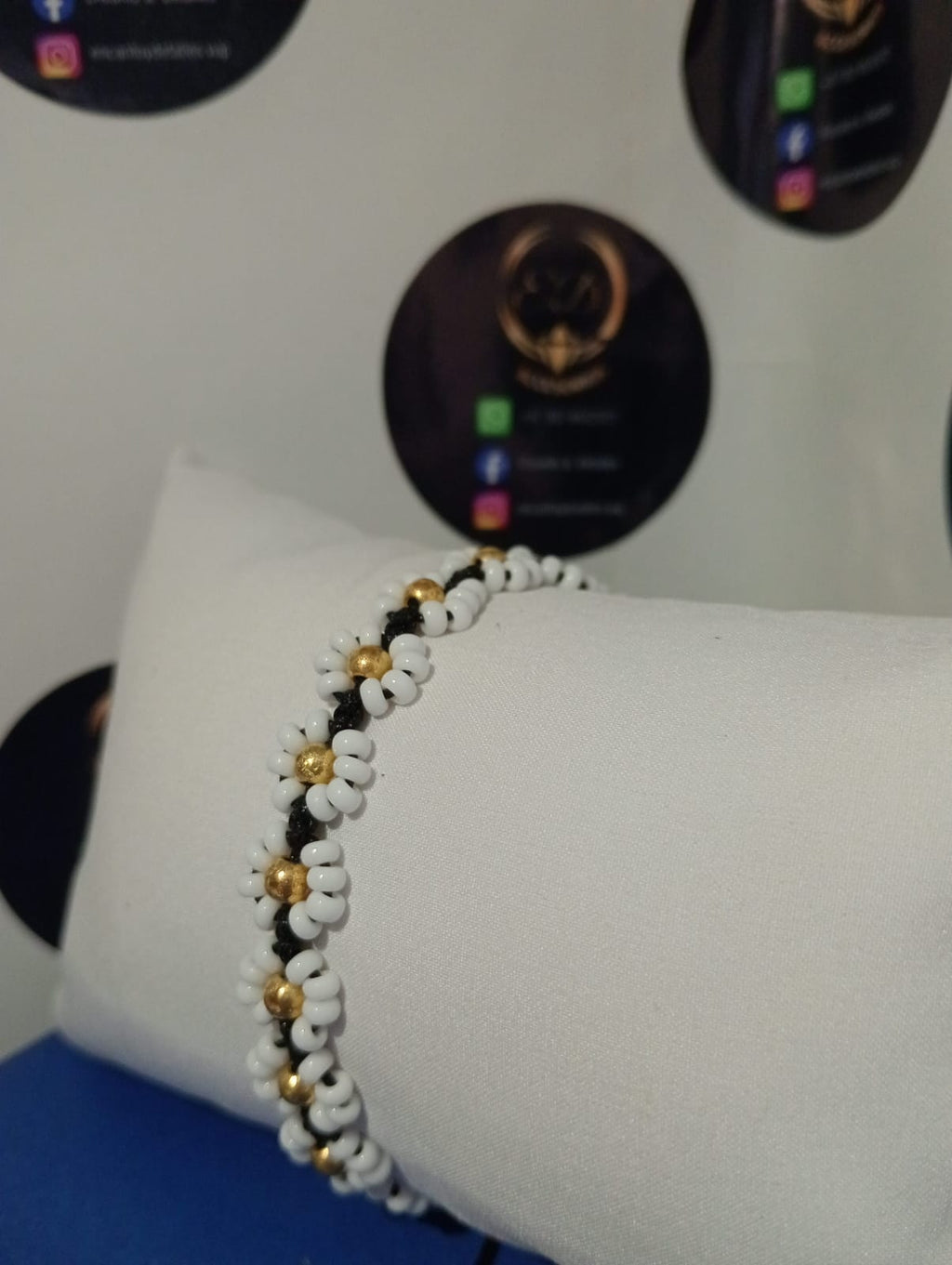 Pulsera “Daisy Vibes”