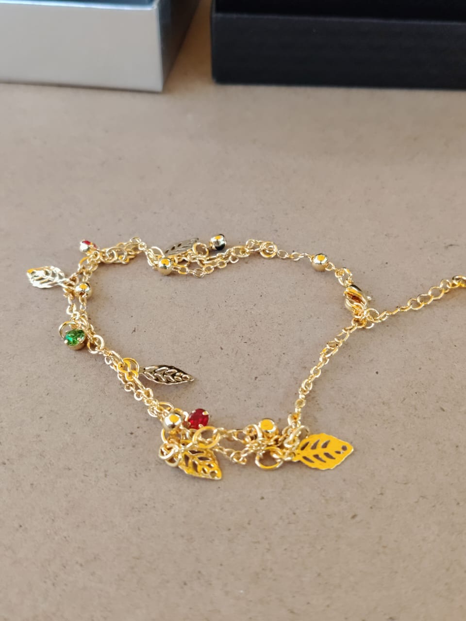 Pulsera “Hojas de Encanto” 🌿✨
