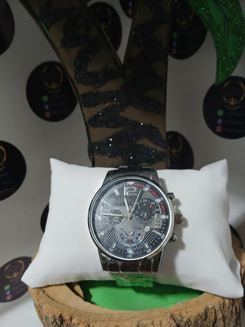 "Elegancia Crono - Reloj de Acero Estilo Ejecutivo"