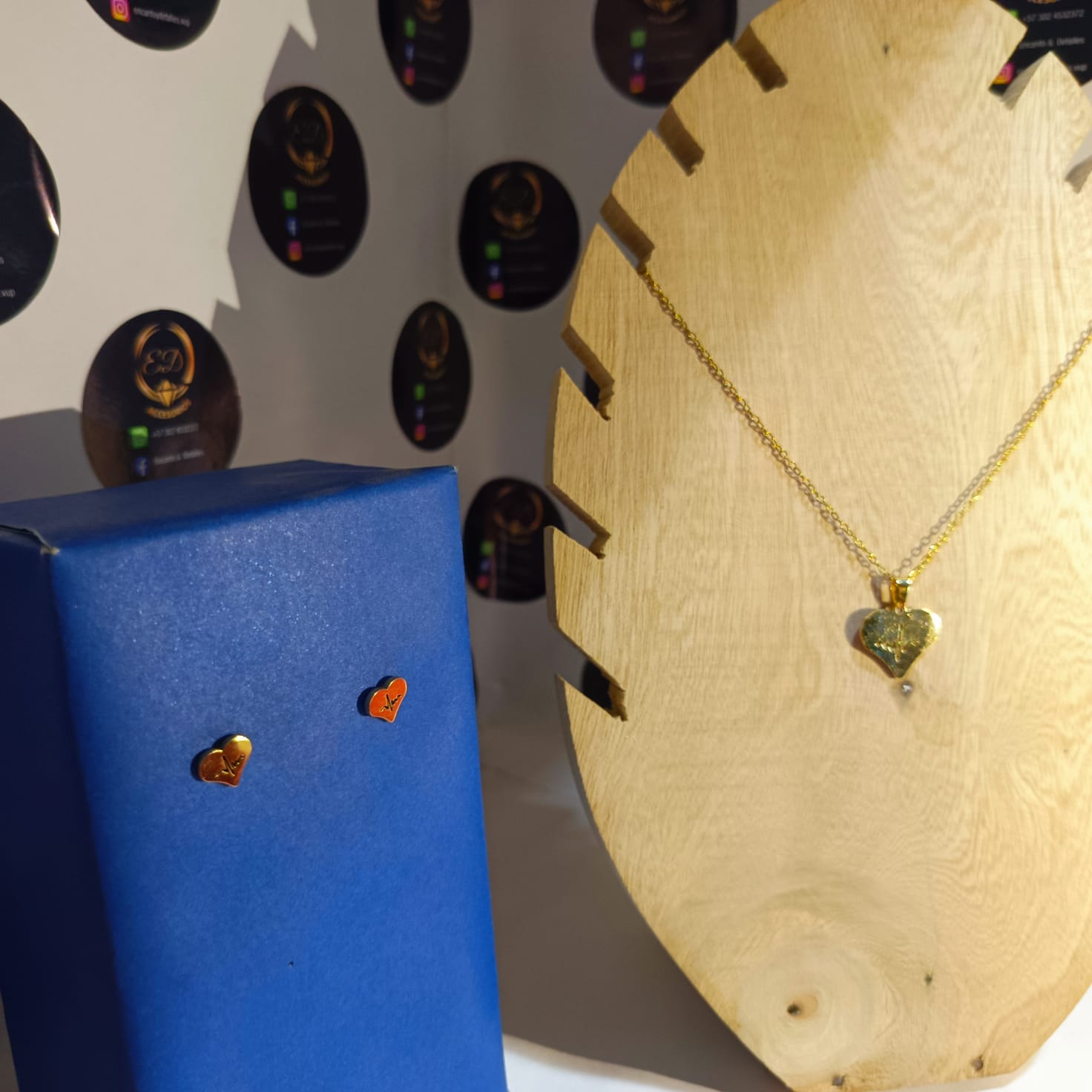 💛 Set “Corazón Dorado” – Amor que Brilla con Fuerza