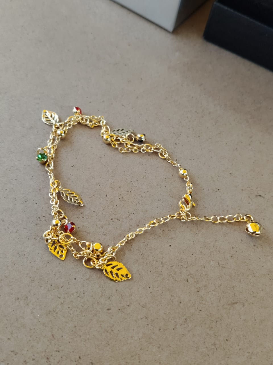 Pulsera “Hojas de Encanto” 🌿✨