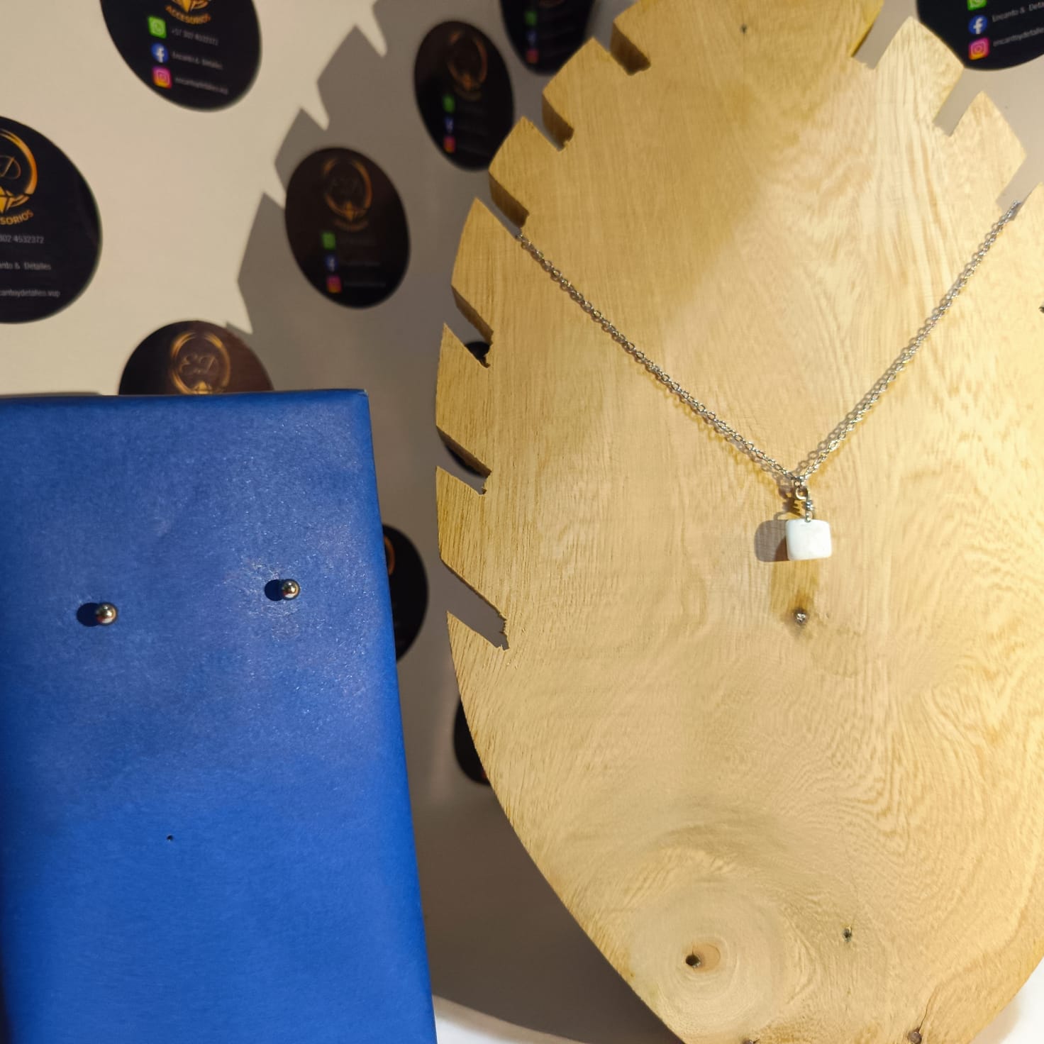 🤍 Collar “Luz Serena” – Elegancia Natural en Cada Detalle